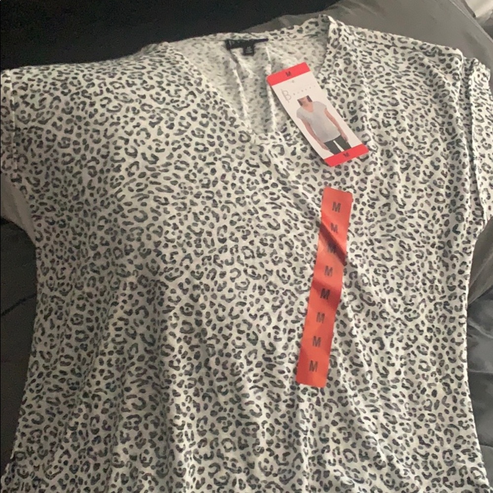 New with tags black and white top Bobeau size med